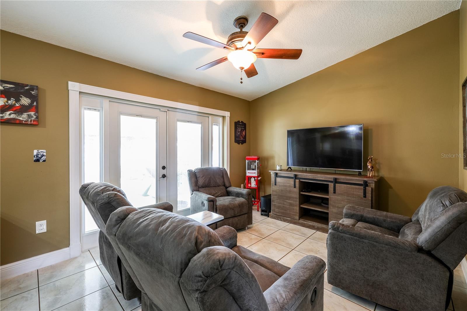 Image 43 of 61 For 3505 16th Place