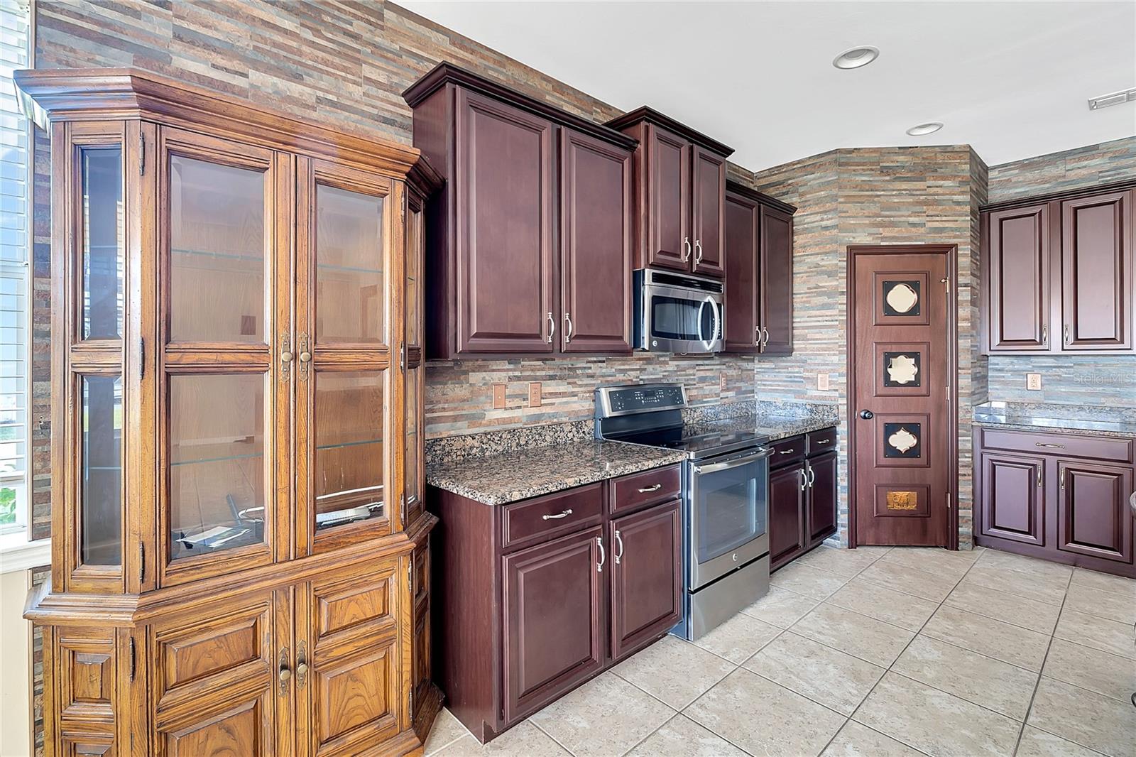 Image 9 of 39 For 6289 Falcon Lair Drive