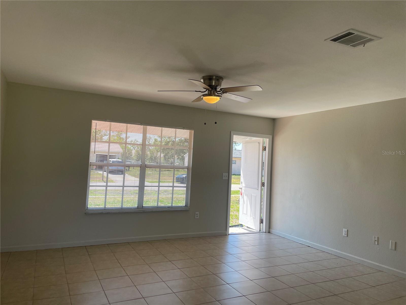Image 3 of 15 For 3314 Montclair Circle