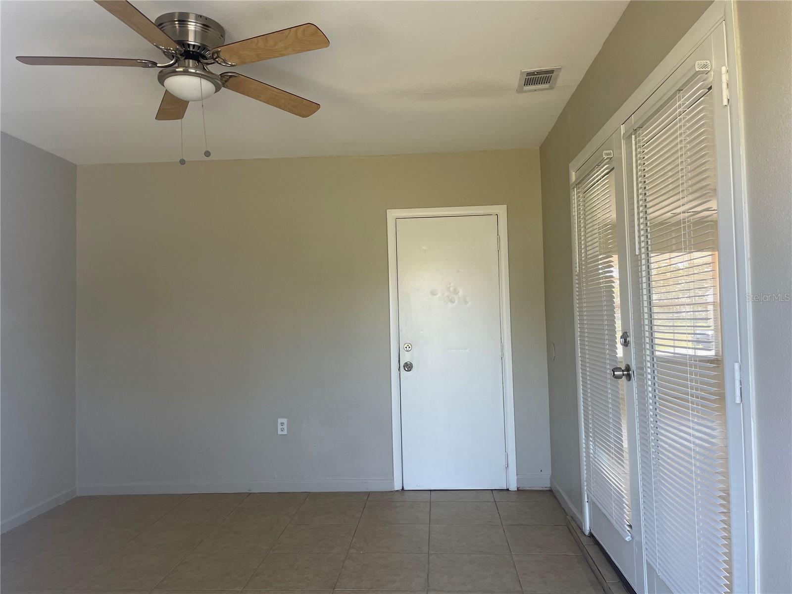 Image 8 of 15 For 3314 Montclair Circle
