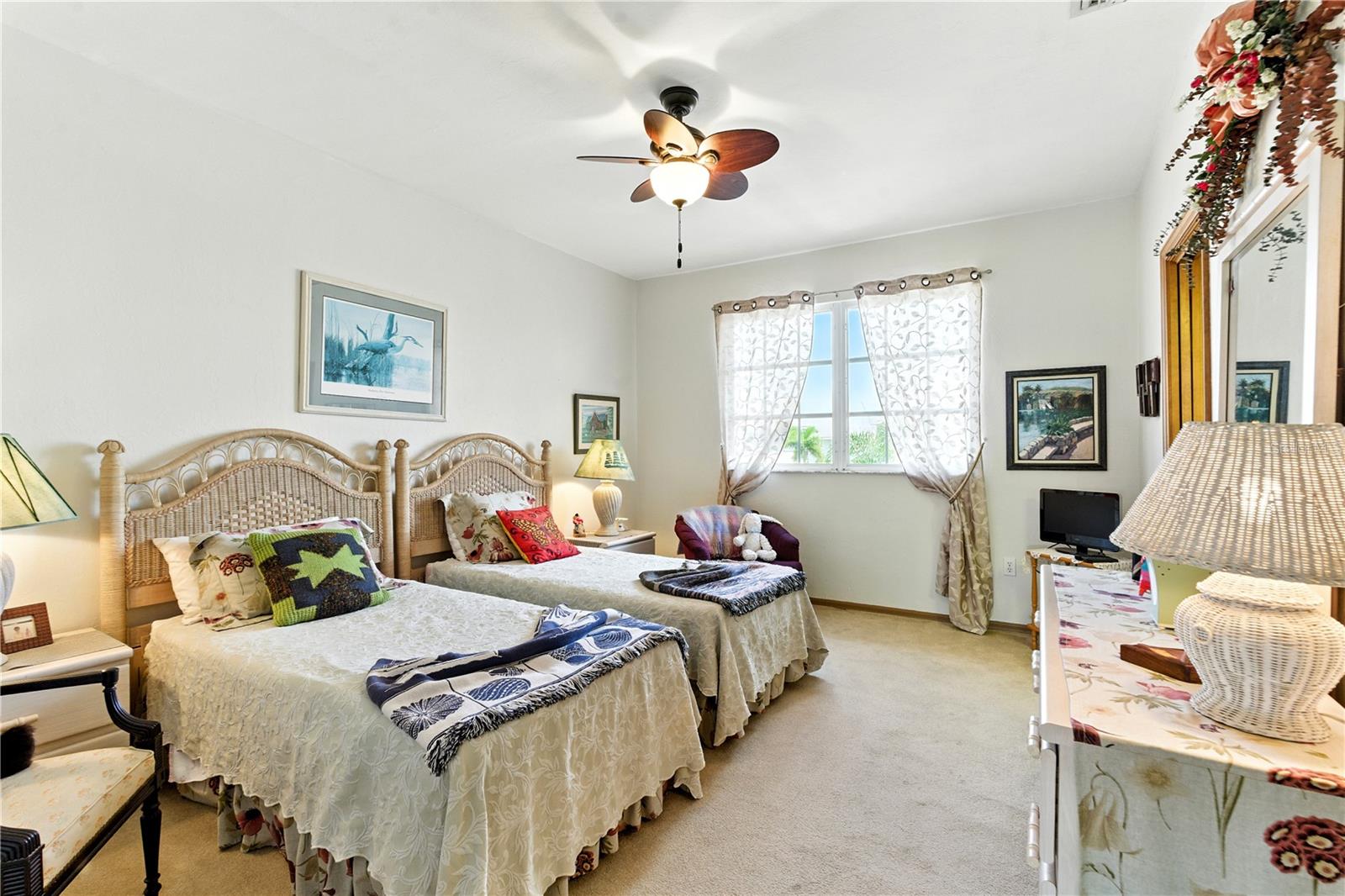 Image 36 of 66 For 3800 Bal Harbor Boulevard 511