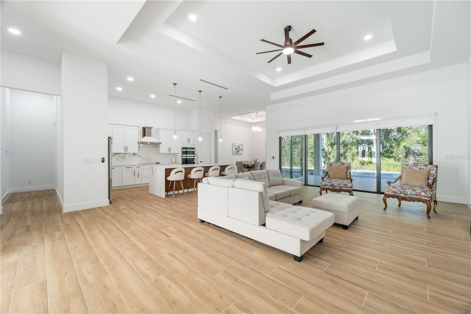 Image 10 of 31 For 17513 Clover Avenue