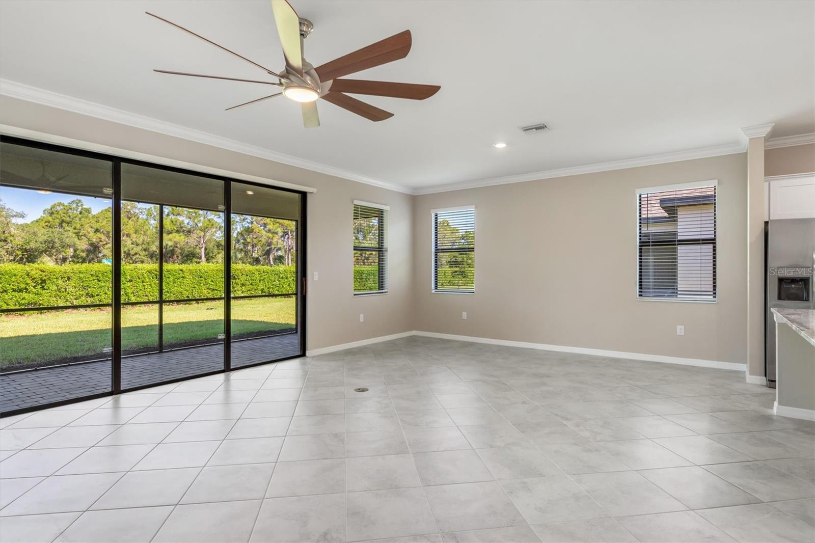Image 14 of 53 For 2105 Gardenia Avenue