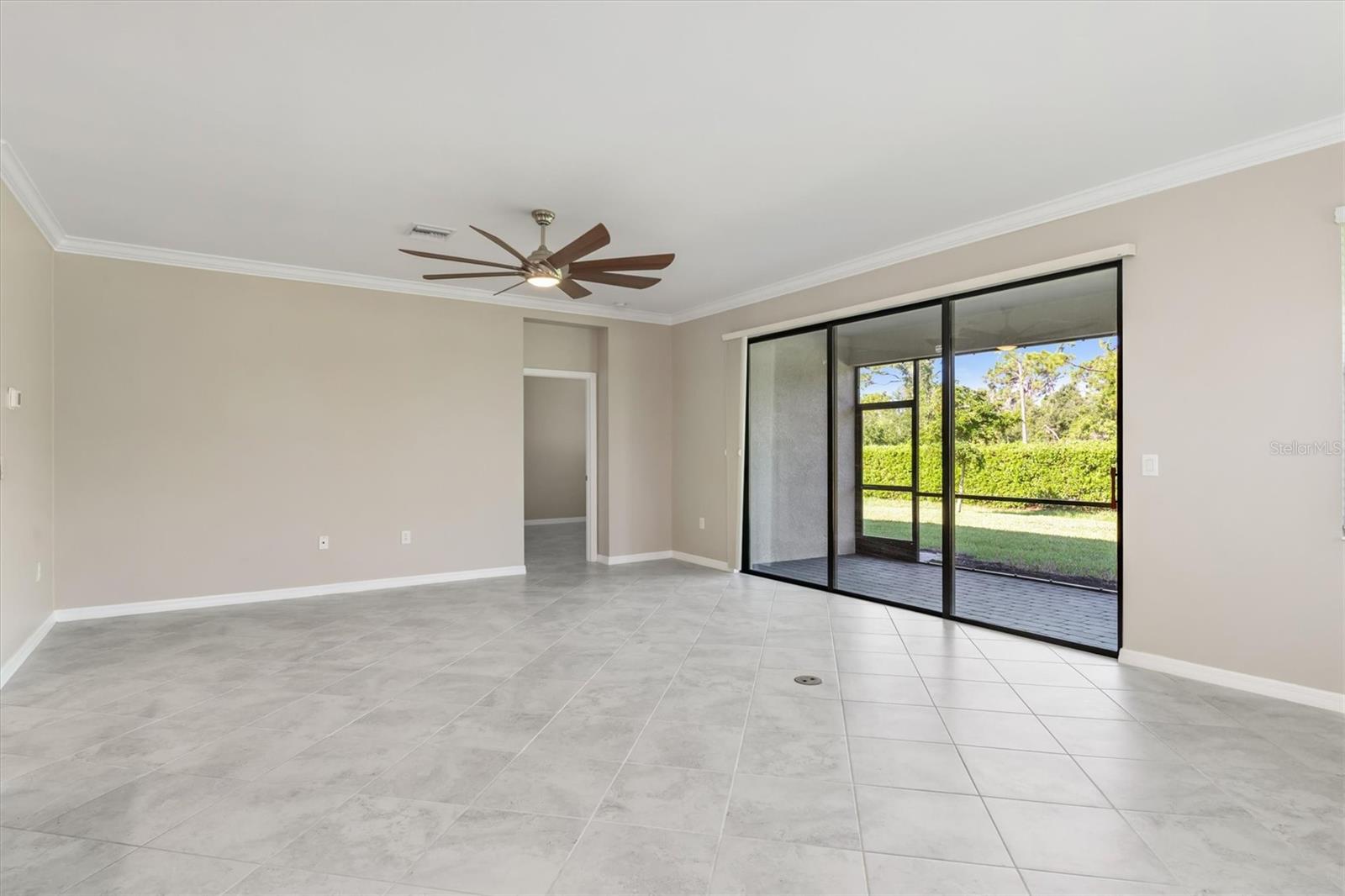 Image 15 of 53 For 2105 Gardenia Avenue