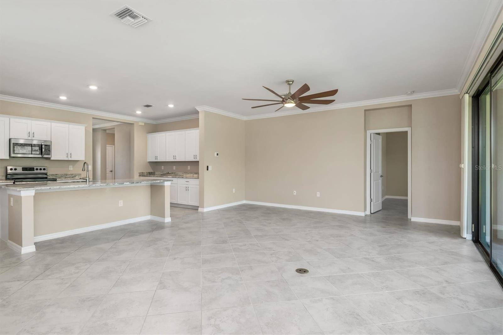 Image 16 of 53 For 2105 Gardenia Avenue