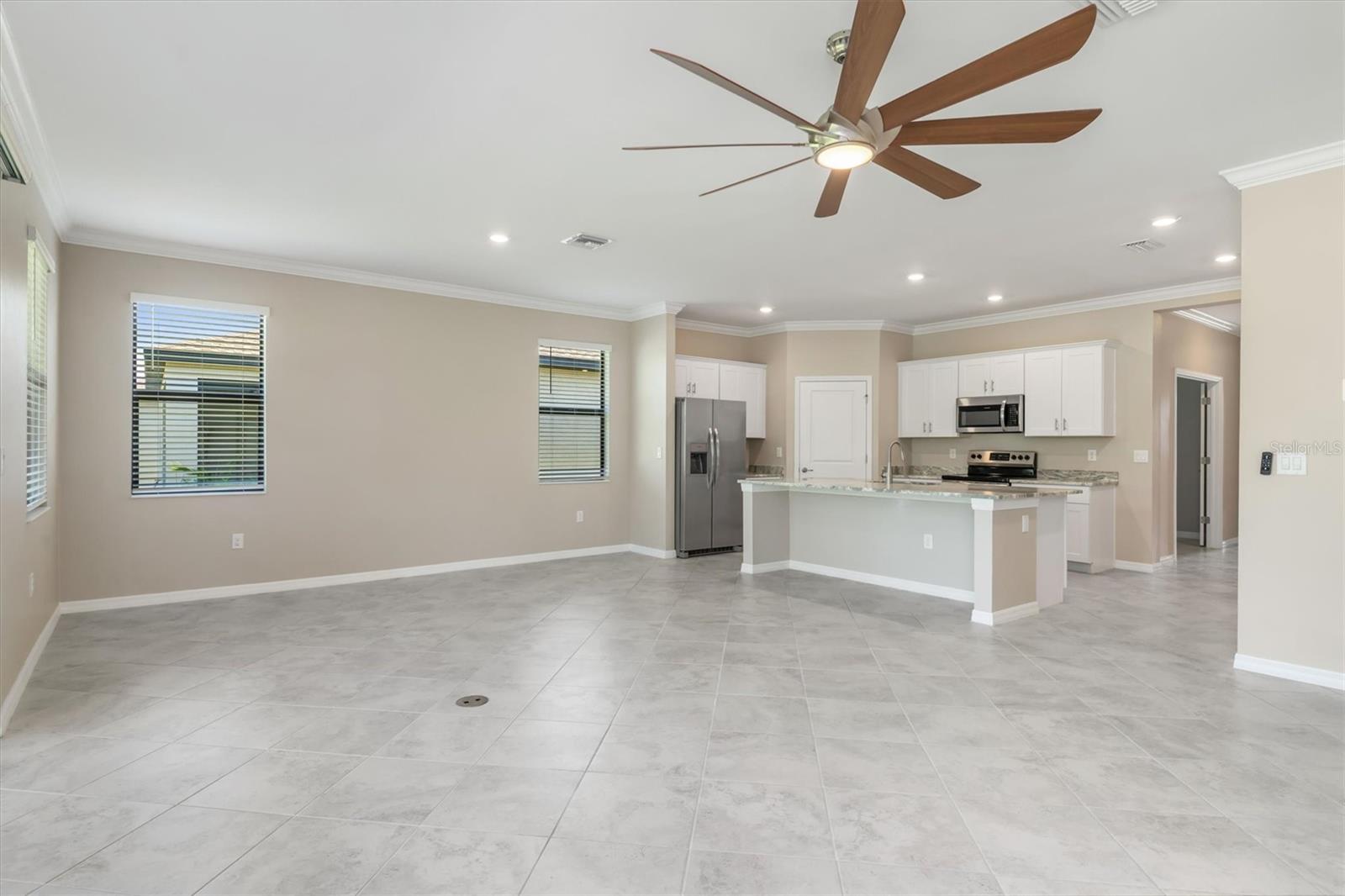 Image 17 of 53 For 2105 Gardenia Avenue