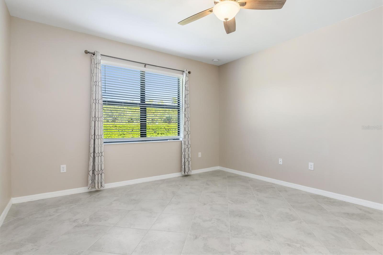 Image 20 of 53 For 2105 Gardenia Avenue