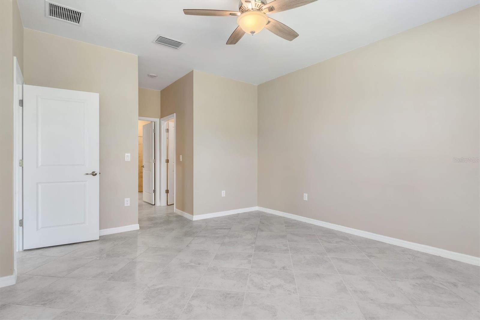 Image 21 of 53 For 2105 Gardenia Avenue