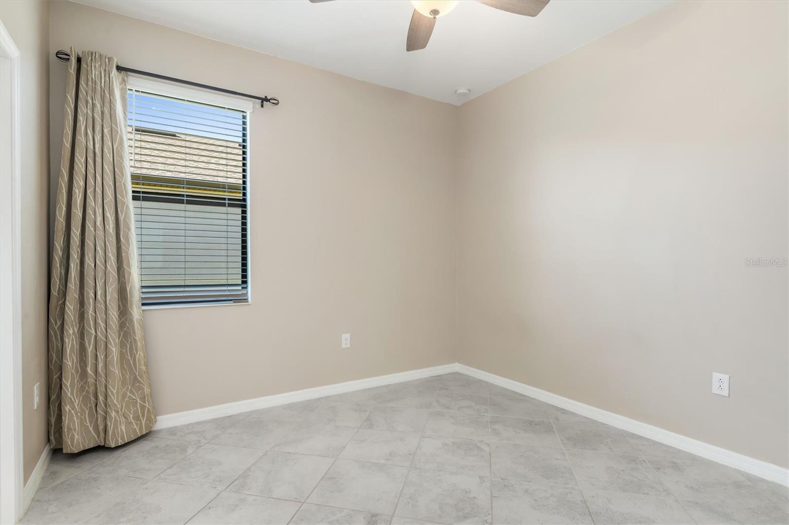 Image 26 of 53 For 2105 Gardenia Avenue