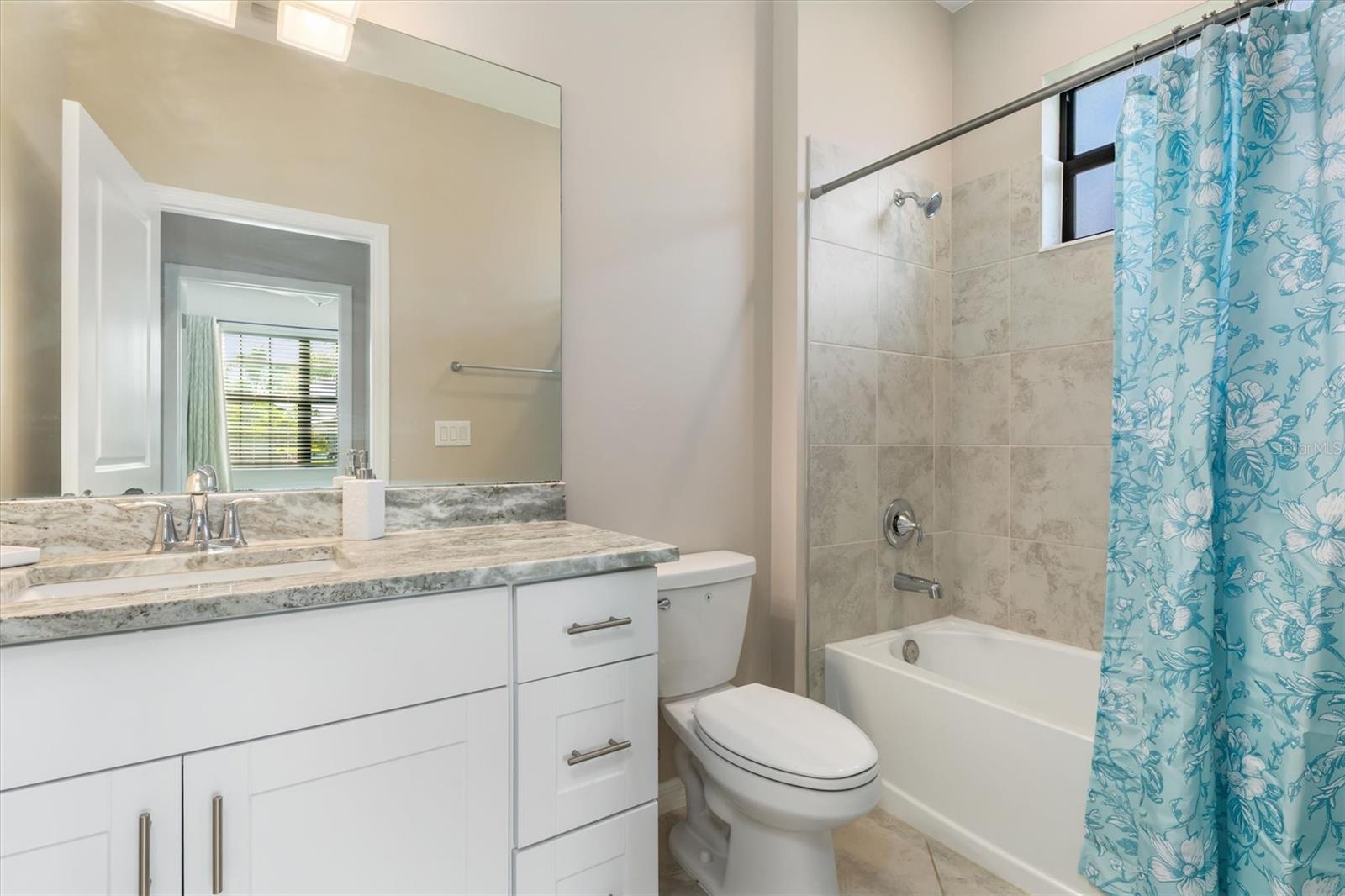 Image 31 of 53 For 2105 Gardenia Avenue
