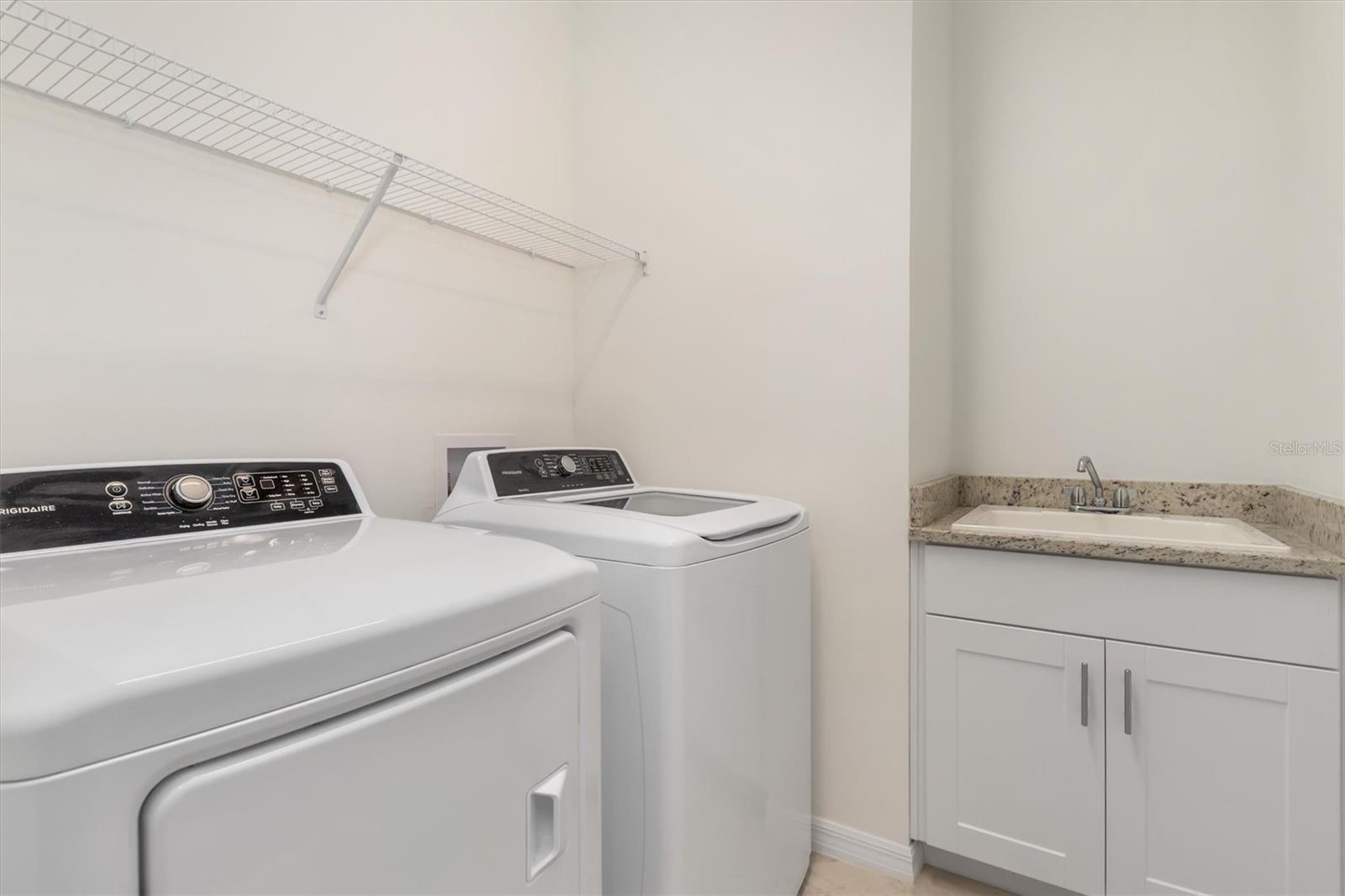 Image 33 of 53 For 2105 Gardenia Avenue