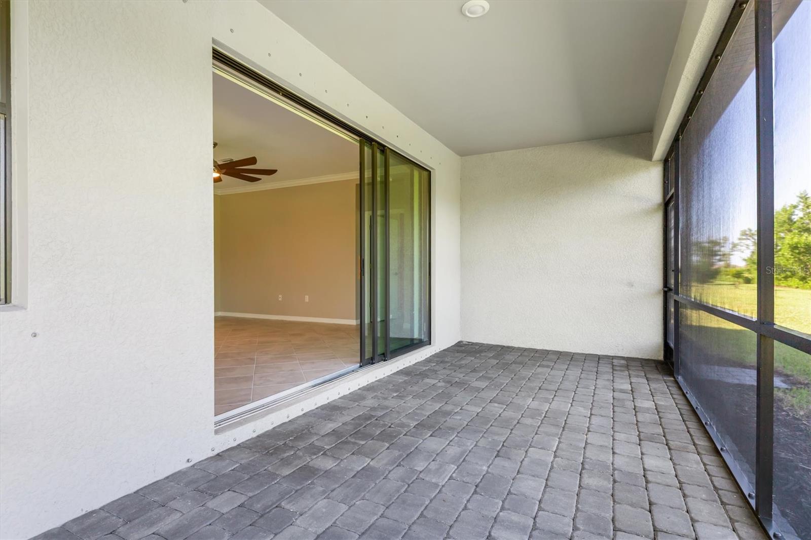 Image 35 of 53 For 2105 Gardenia Avenue