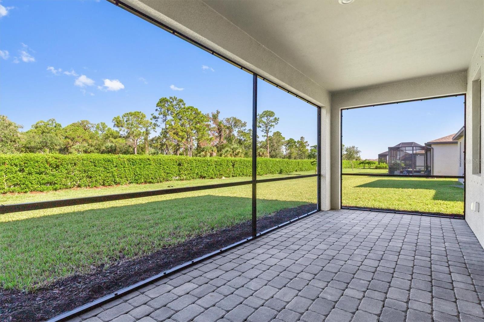 Image 36 of 53 For 2105 Gardenia Avenue