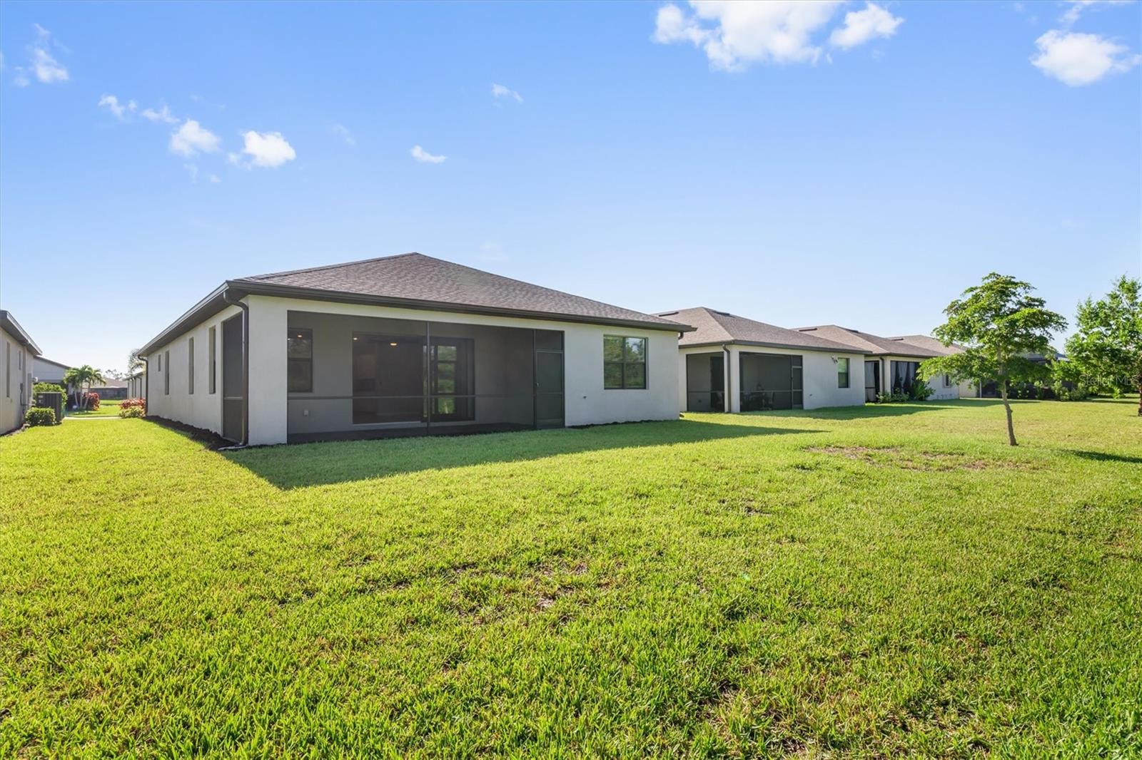 Image 38 of 53 For 2105 Gardenia Avenue