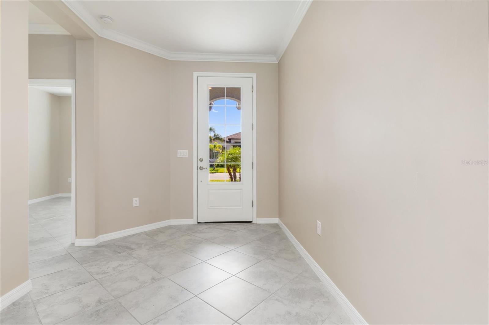 Image 6 of 53 For 2105 Gardenia Avenue