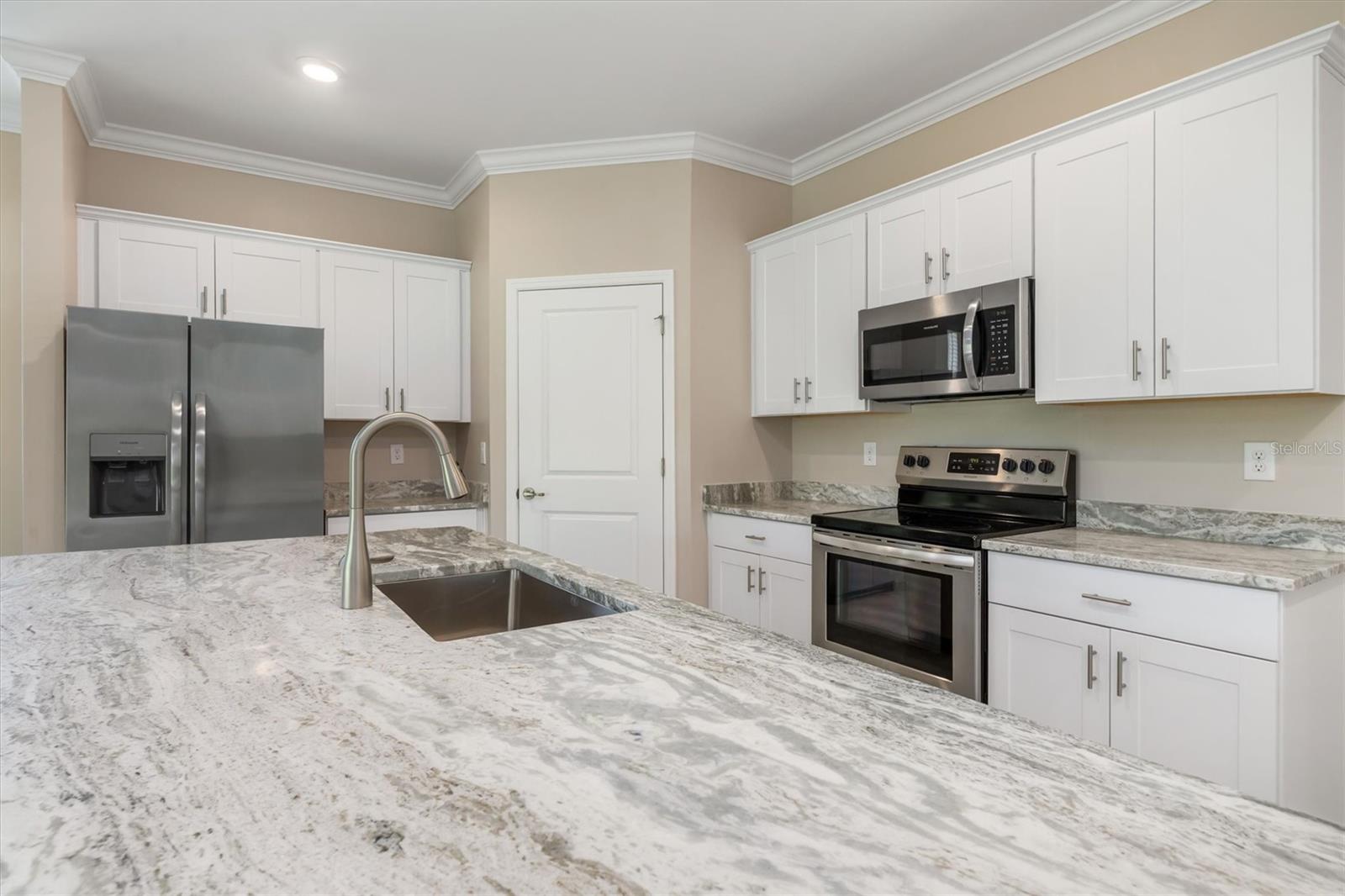 Image 8 of 53 For 2105 Gardenia Avenue