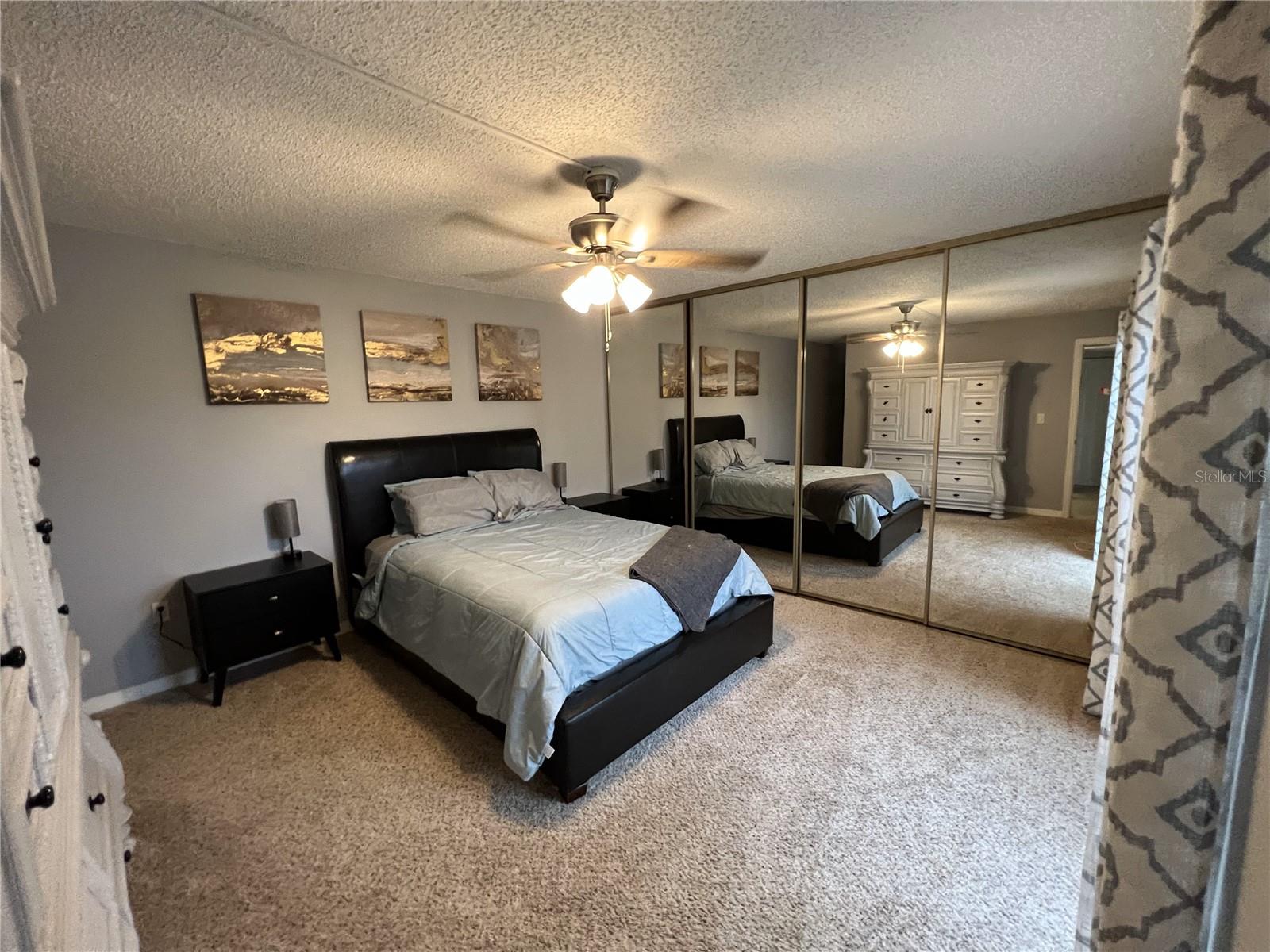 Image 3 of 9 For 5248 Cedarbend Drive 2