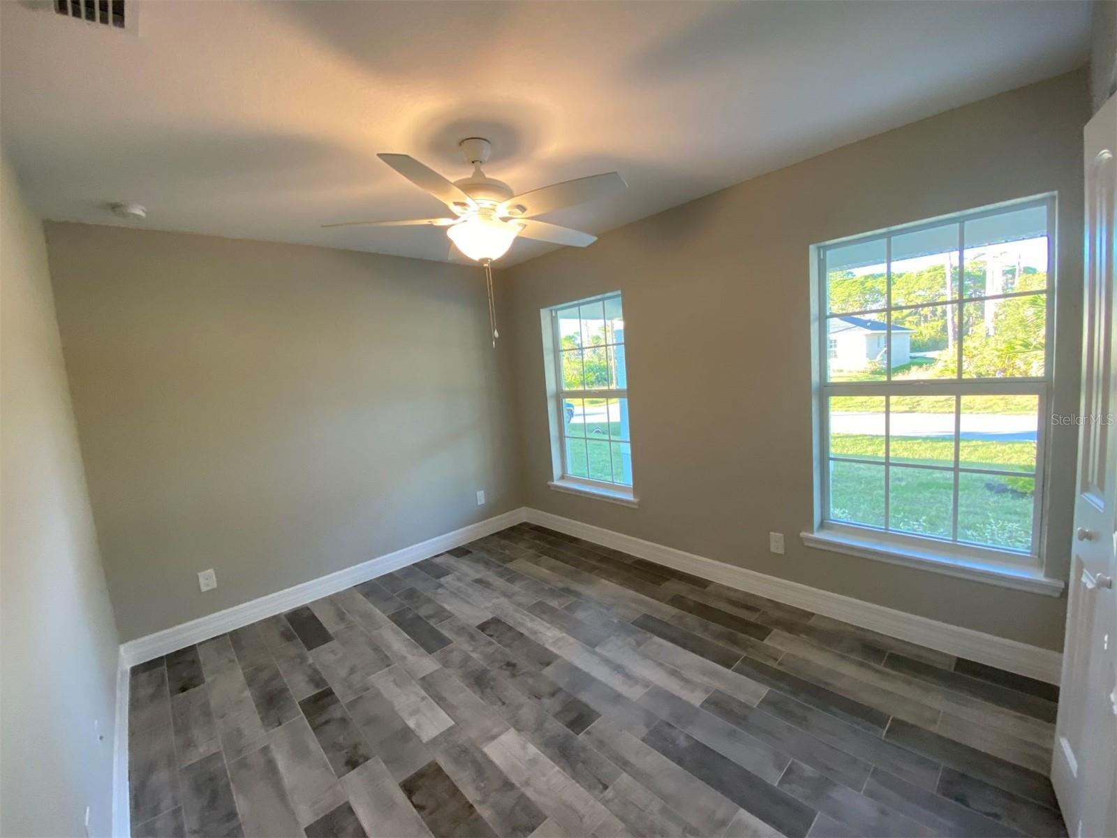 Image 12 of 16 For 129 Glades Drive