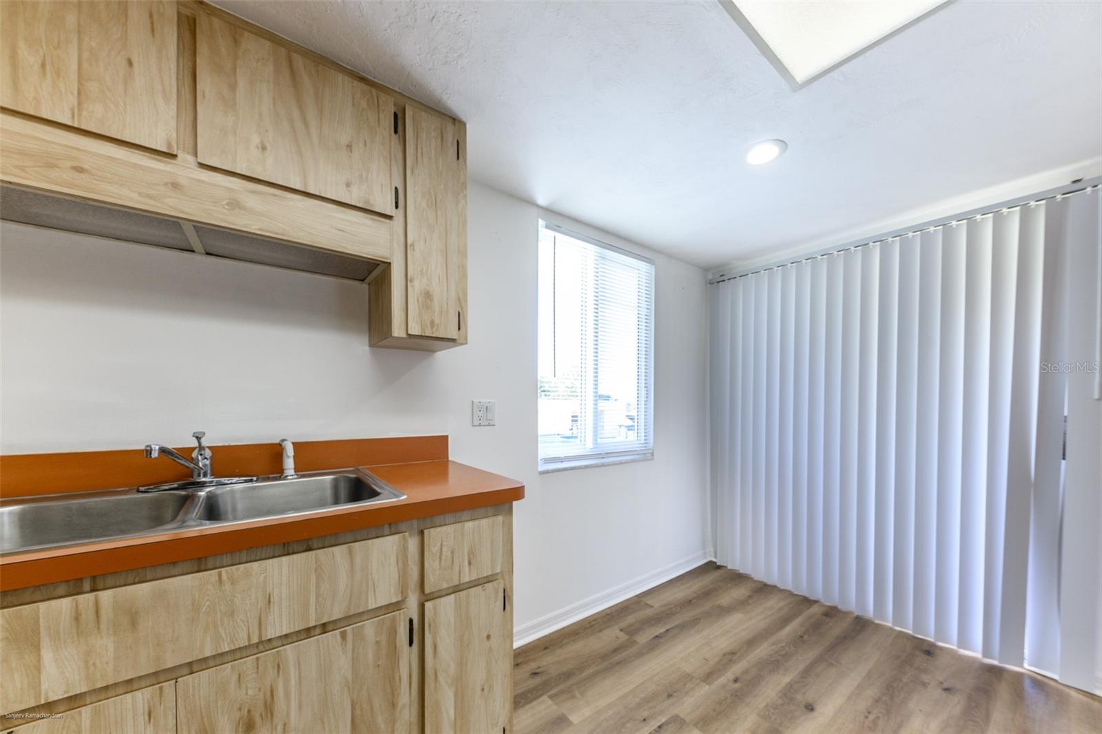 Image 14 of 34 For 22481 Westchester Boulevard B44