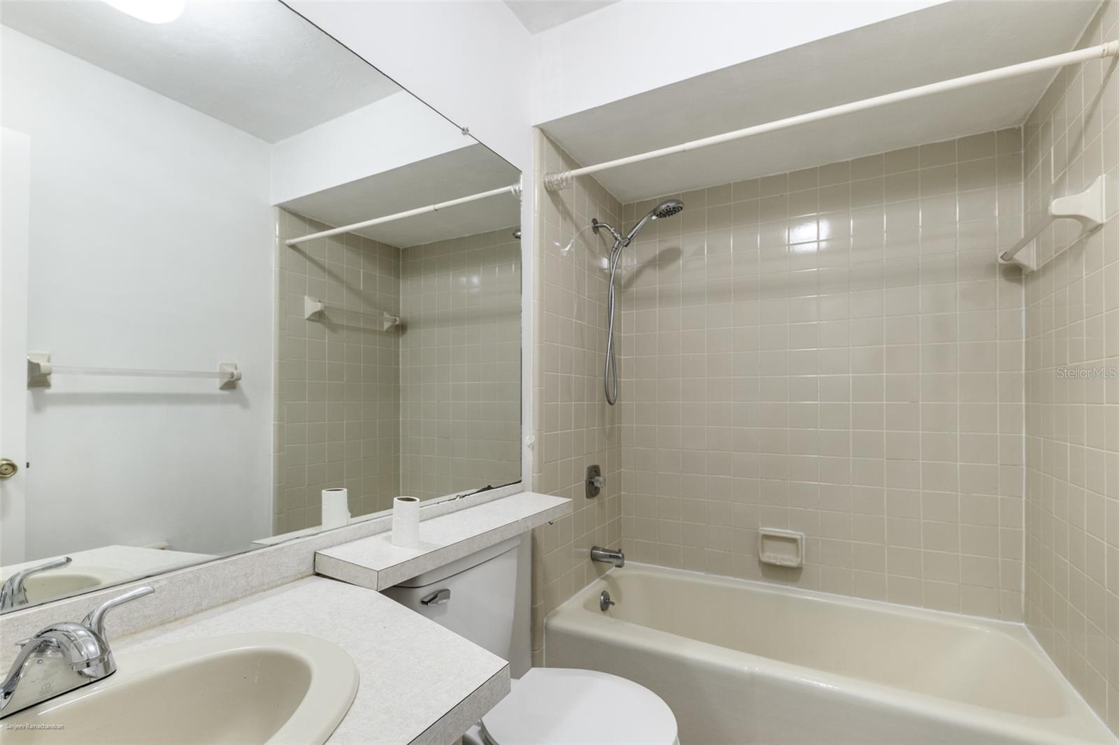 Image 17 of 34 For 22481 Westchester Boulevard B44