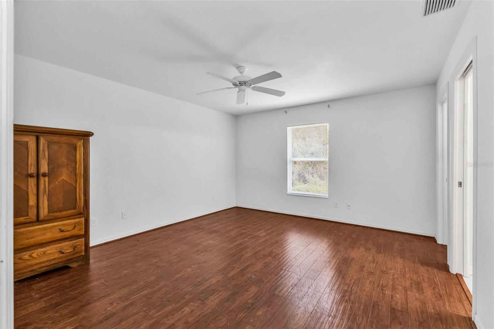 Listing photo id 21 for 1191 Nebraska Lane