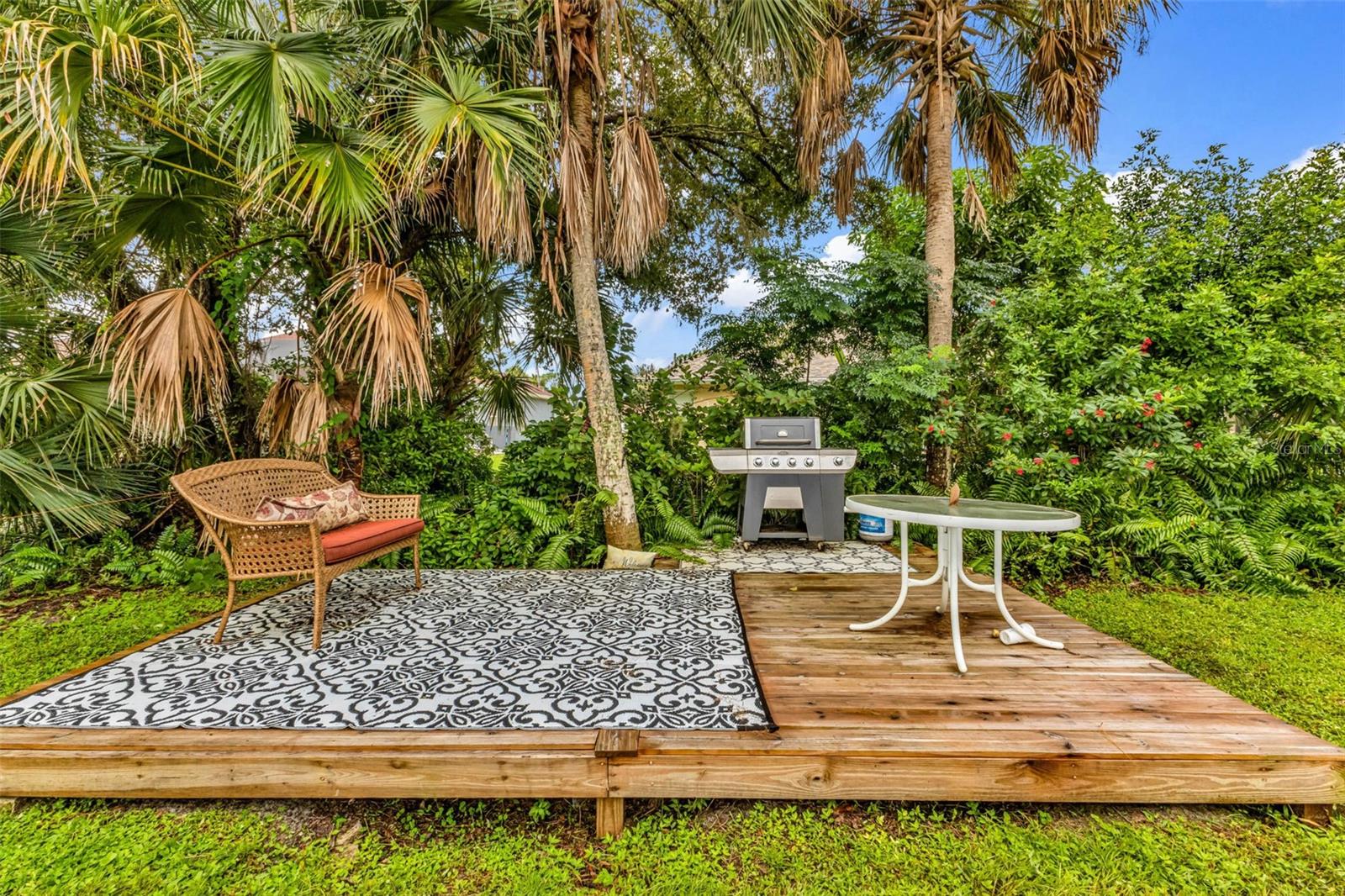 Listing photo id 32 for 1191 Nebraska Lane