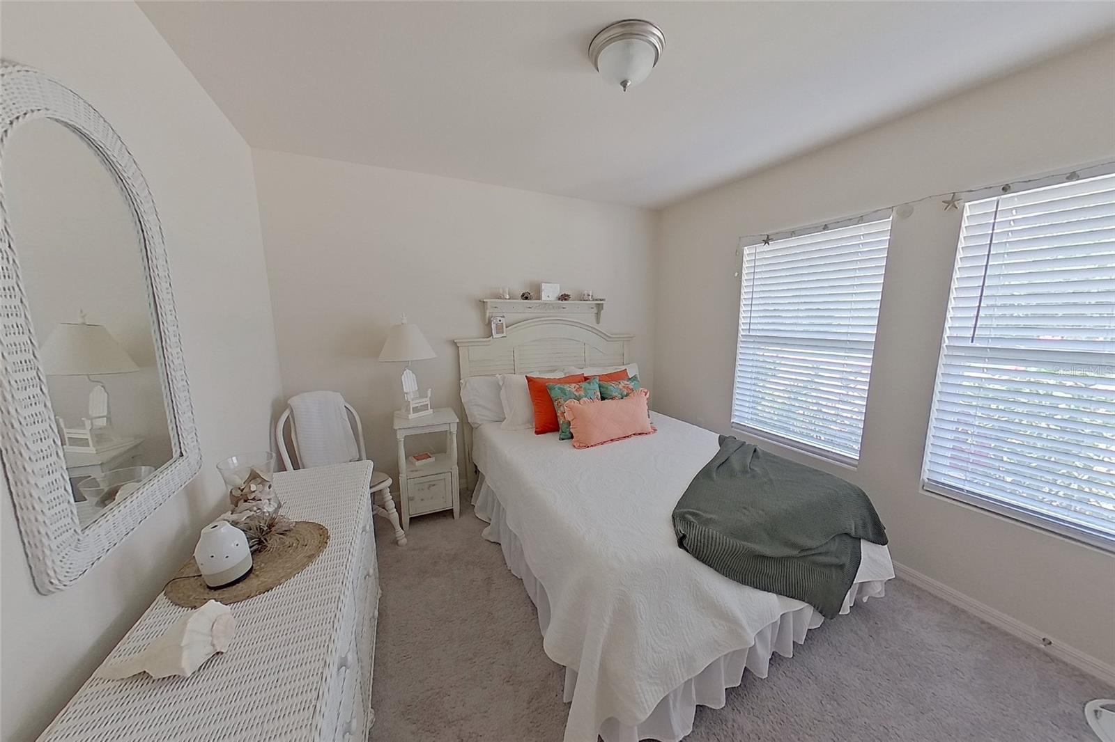 Image 12 of 27 For 1091 Cazenovia Street