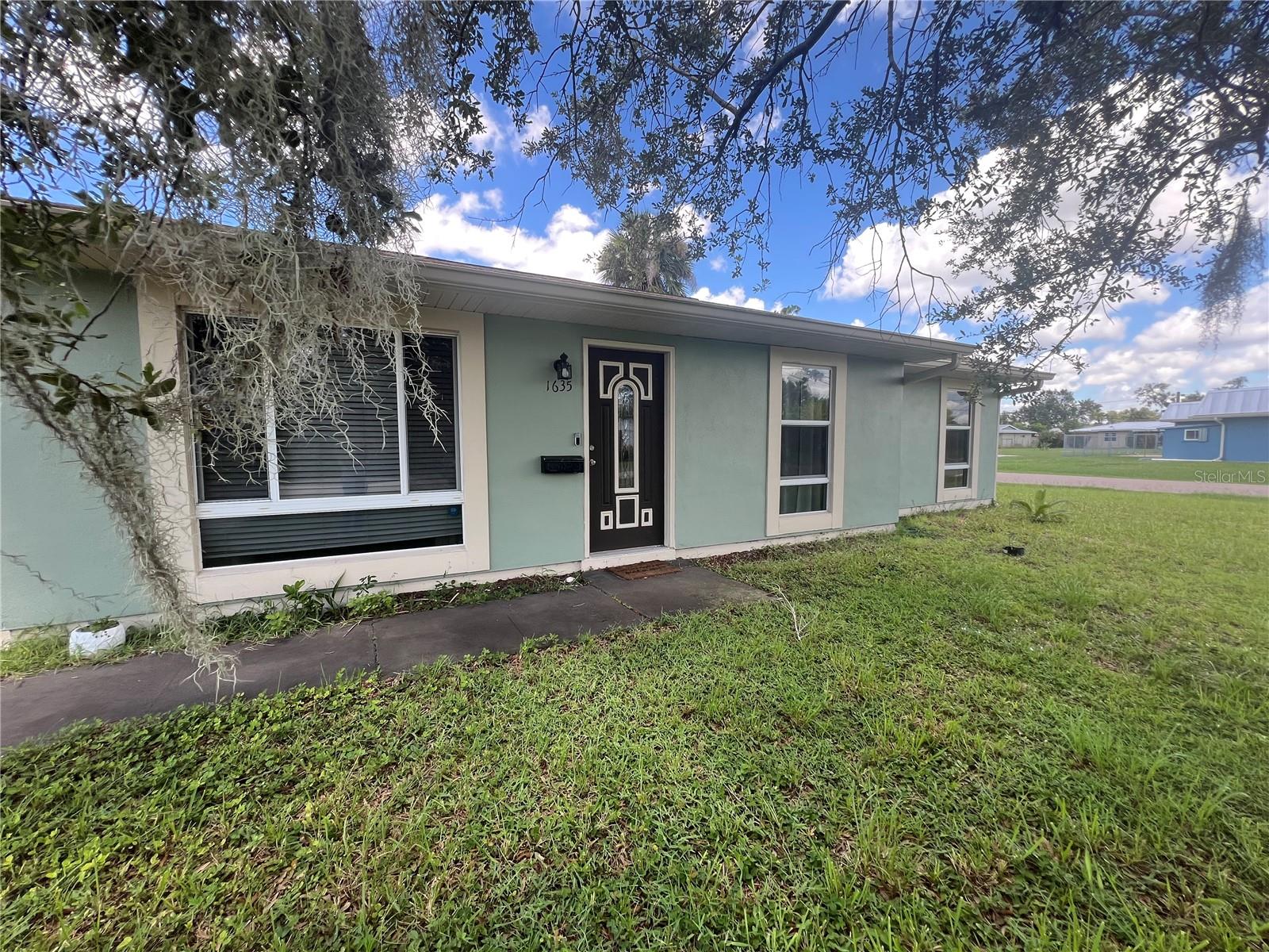 Image 2 of 31 For 1635 Inverness Street