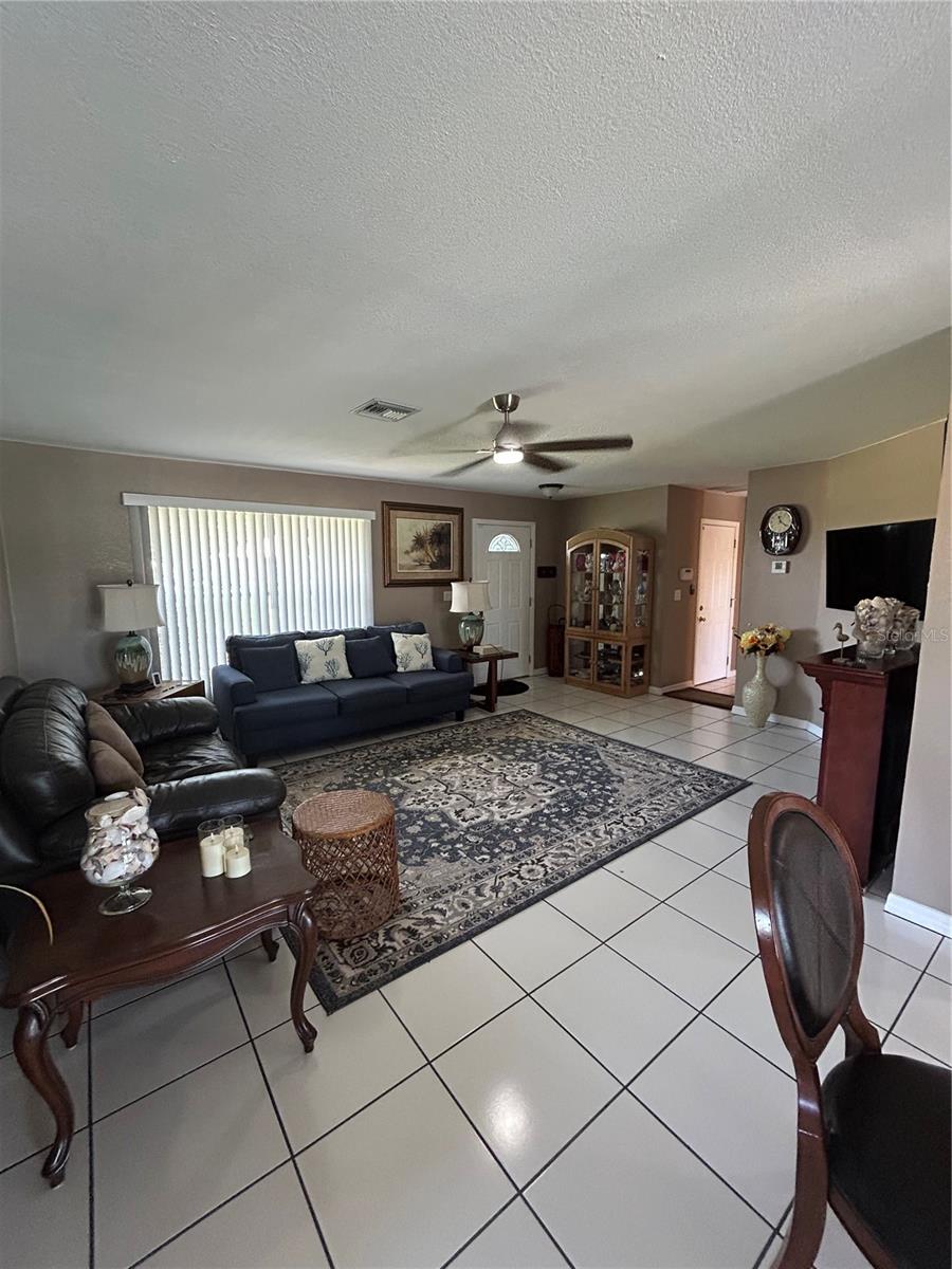 Image 5 of 21 For 579 Lakemont