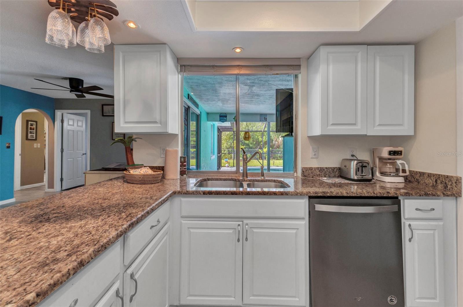 Image 20 of 45 For 12031 Hunter Avenue
