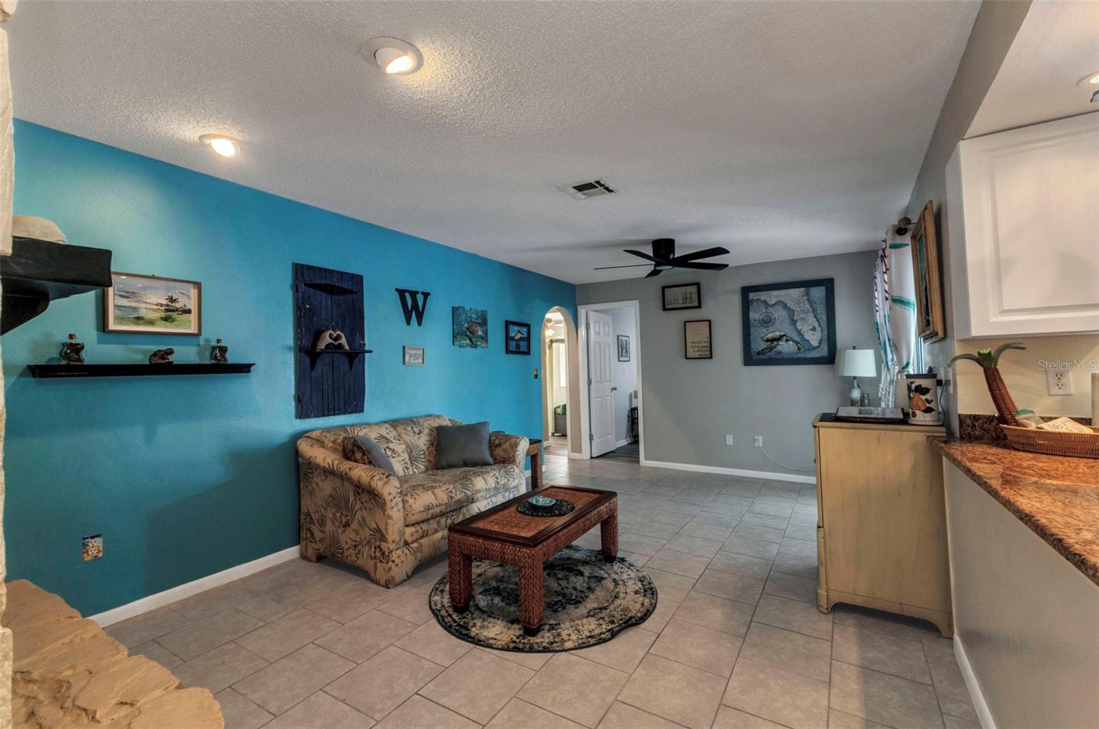 Image 22 of 45 For 12031 Hunter Avenue