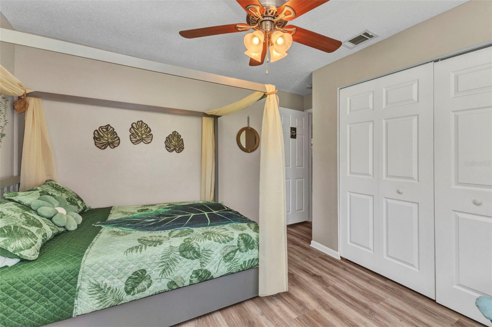 Image 29 of 45 For 12031 Hunter Avenue