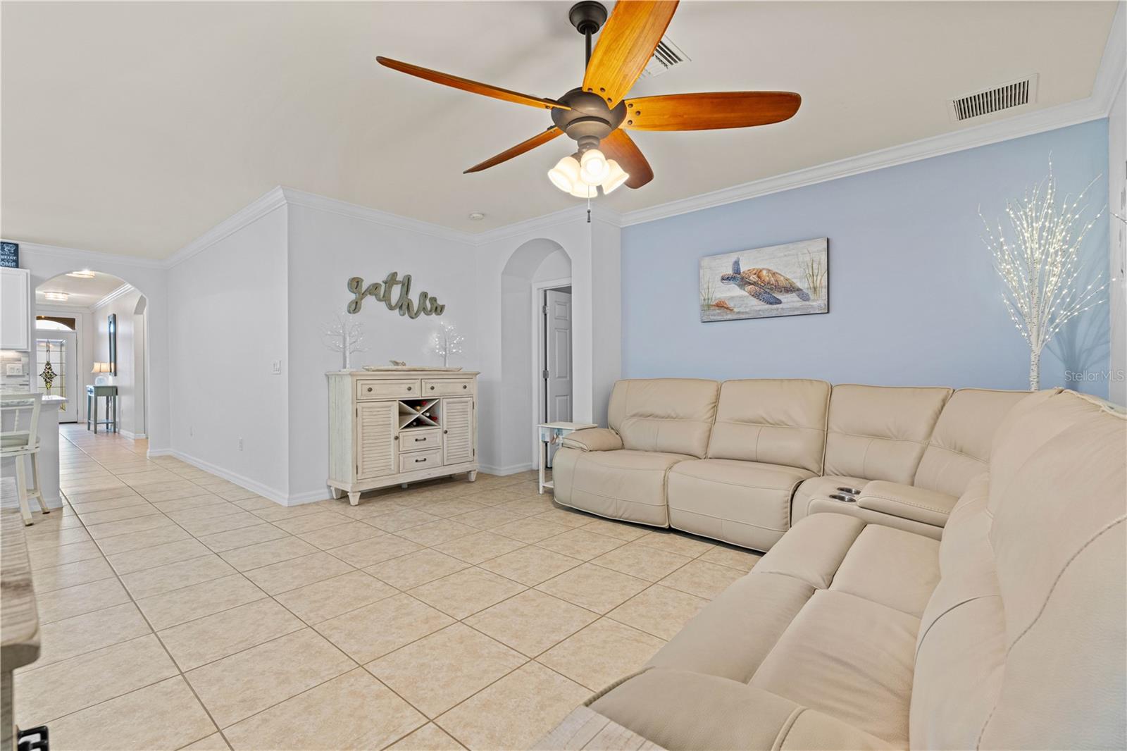 Image 5 of 73 For 7740 Mikasa Drive