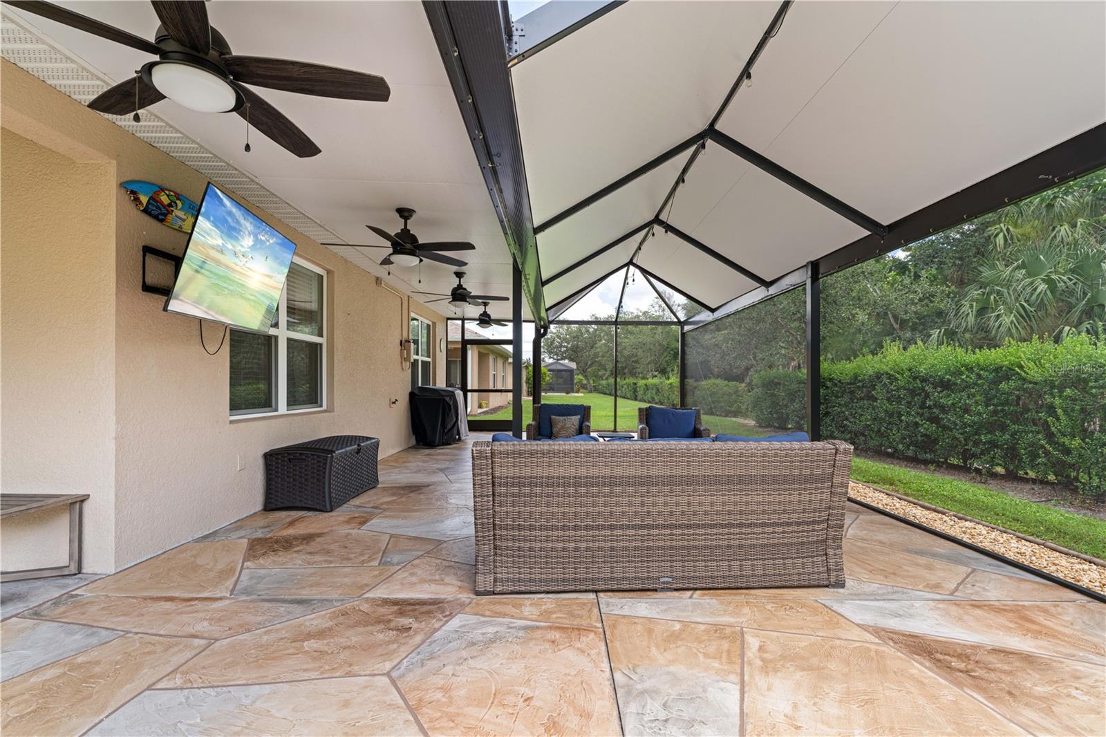 Image 6 of 73 For 7740 Mikasa Drive