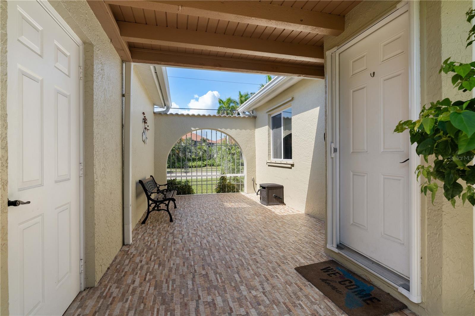 Image 20 of 65 For 2521 Marion Avenue 111