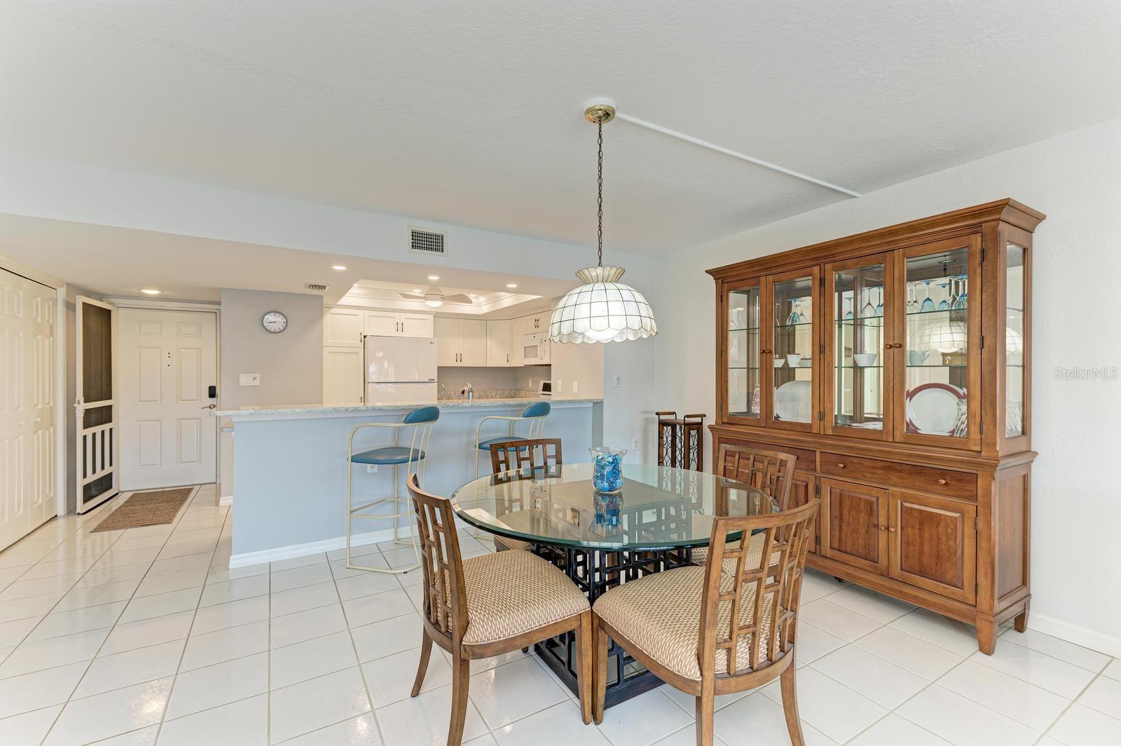 Image 7 of 23 For 601 Shreve Street 46a