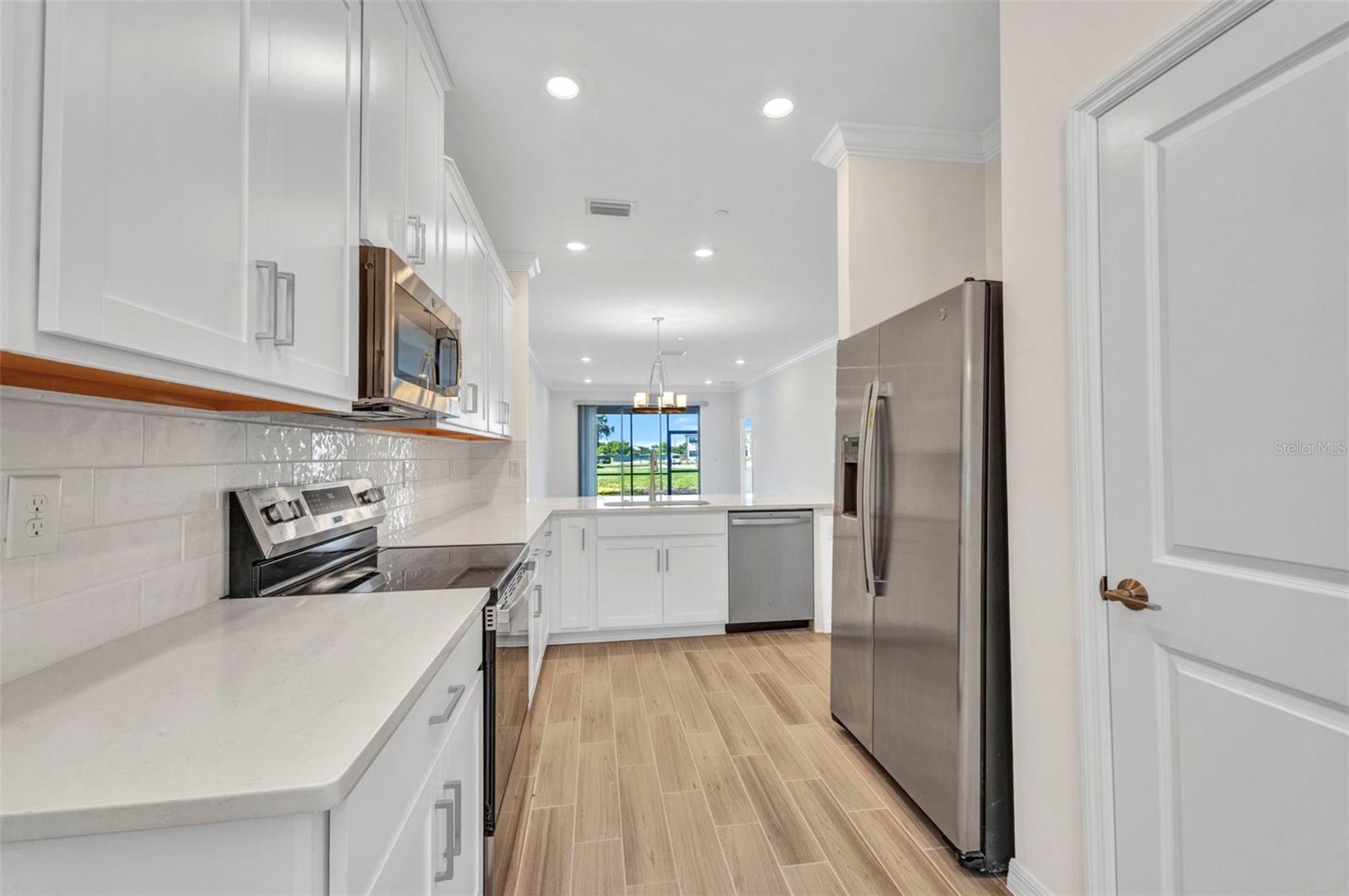Image 10 of 60 For 23819 Collina Way 102