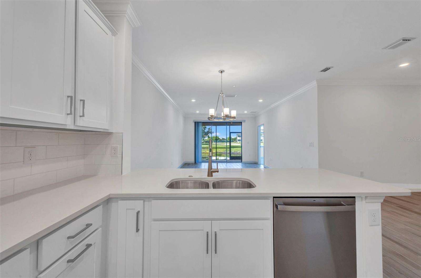 Image 19 of 60 For 23819 Collina Way 102