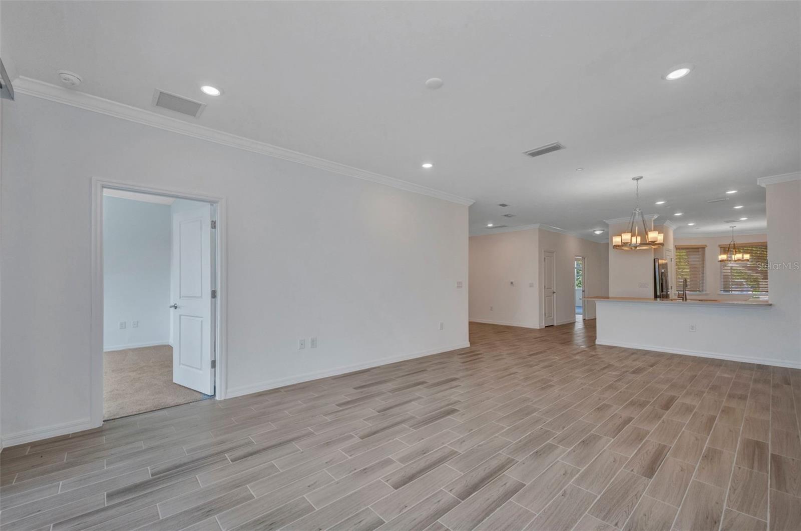 Image 27 of 60 For 23819 Collina Way 102