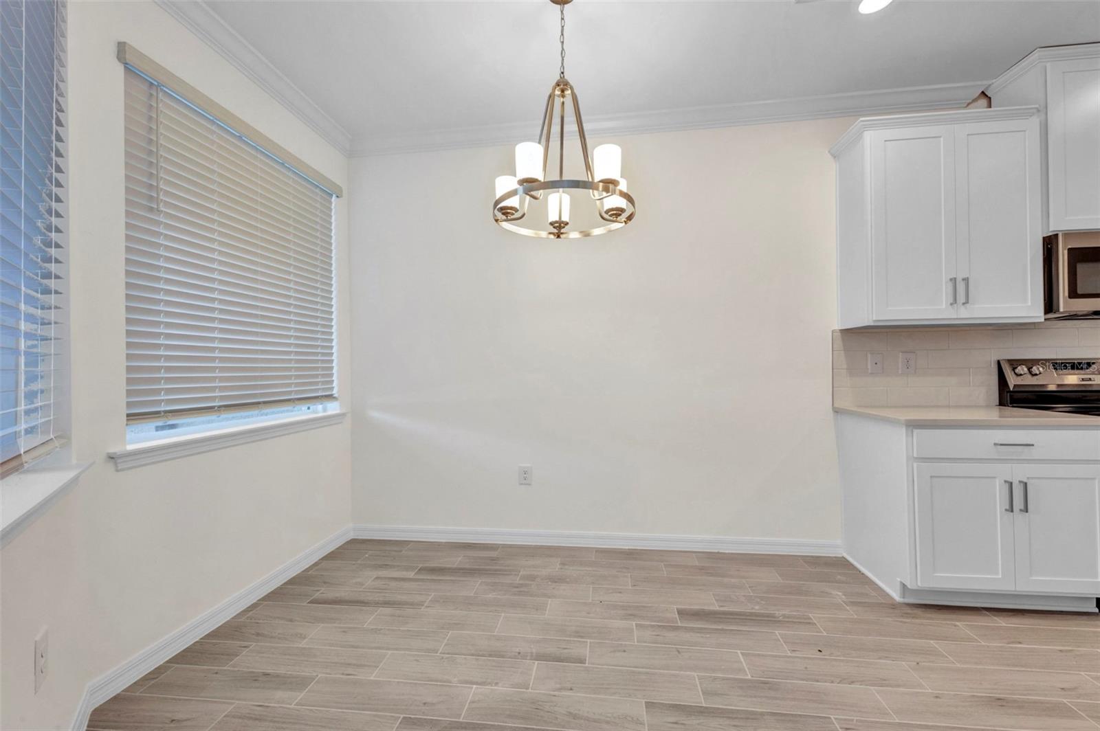Image 7 of 60 For 23819 Collina Way 102