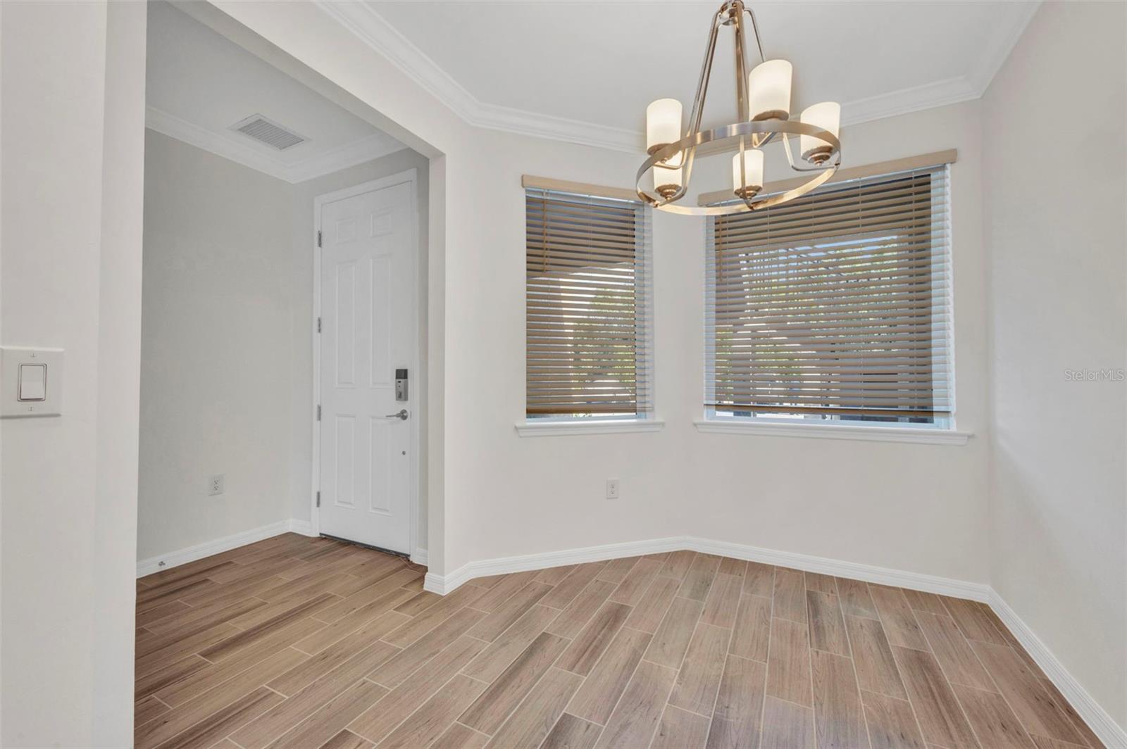 Image 9 of 60 For 23819 Collina Way 102