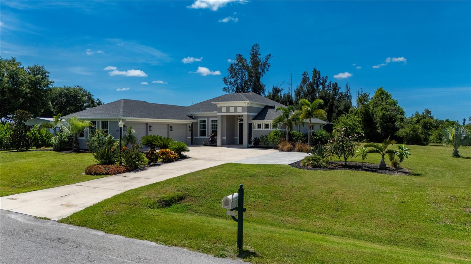 Image 3 of 89 For 500 Woodstork Lane