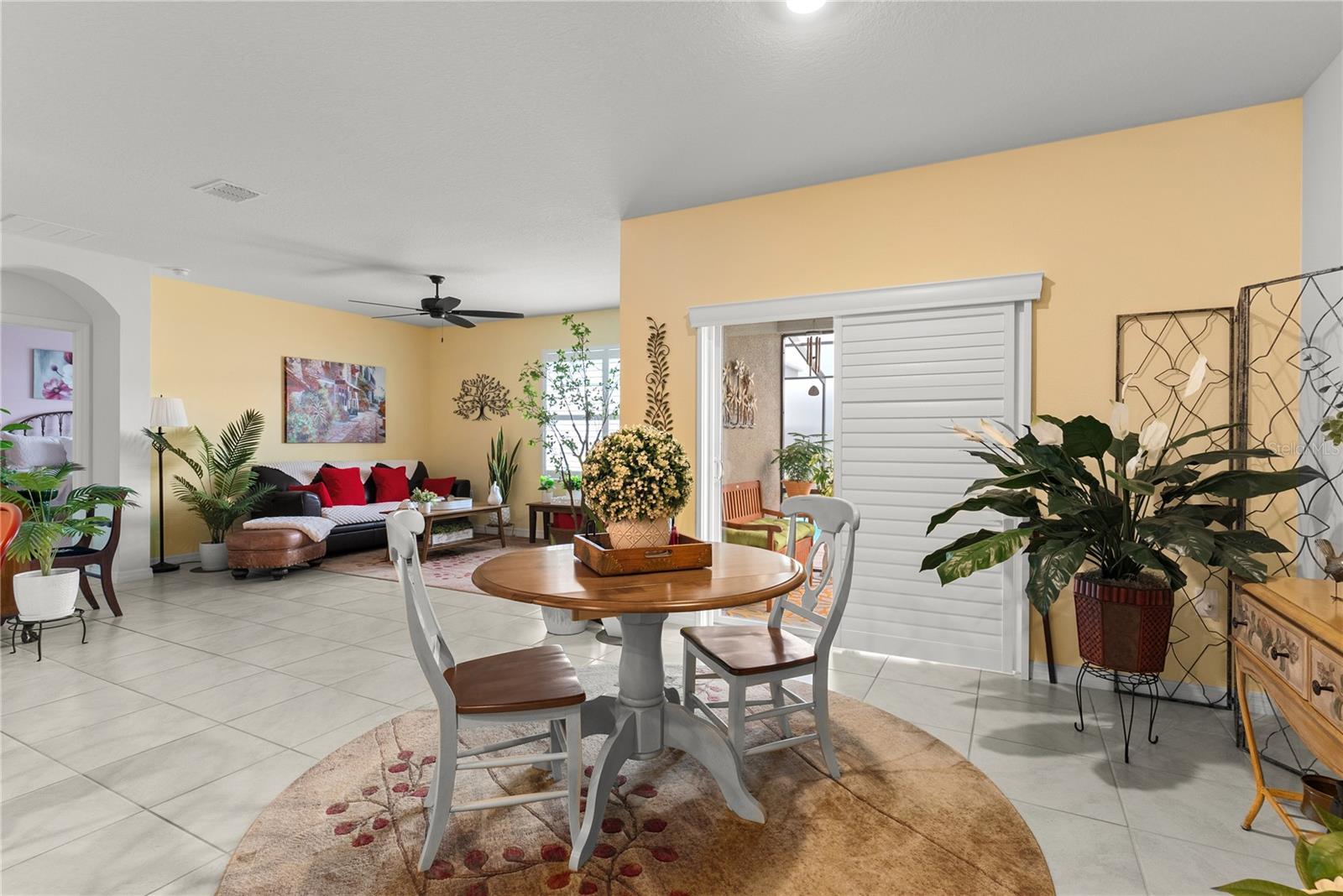 Image 11 of 37 For 5892 Arlington River Drive