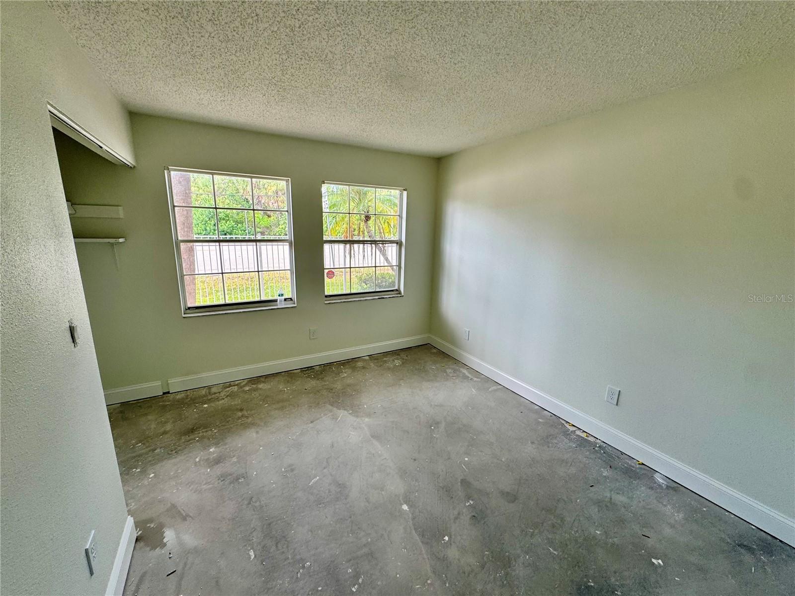 Image 10 of 44 For 22333 Edgewater Drive C2