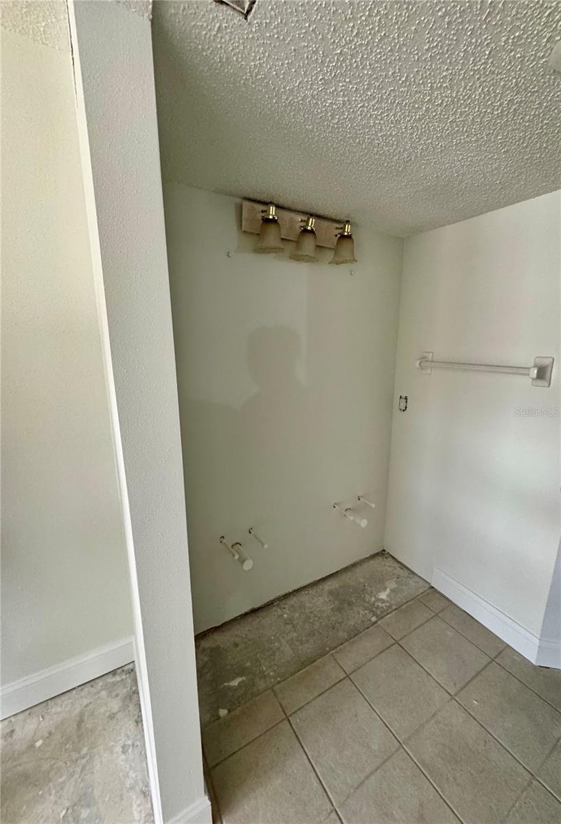 Image 12 of 44 For 22333 Edgewater Drive C2