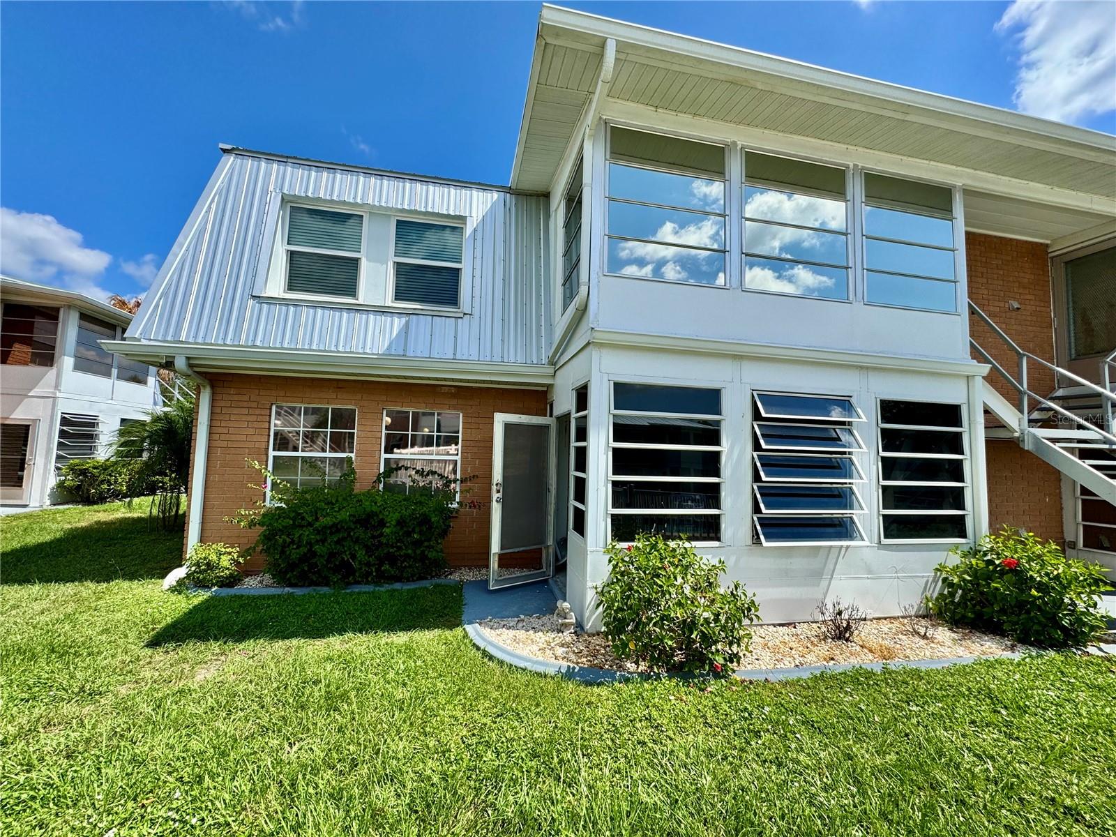 Image 23 of 44 For 22333 Edgewater Drive C2
