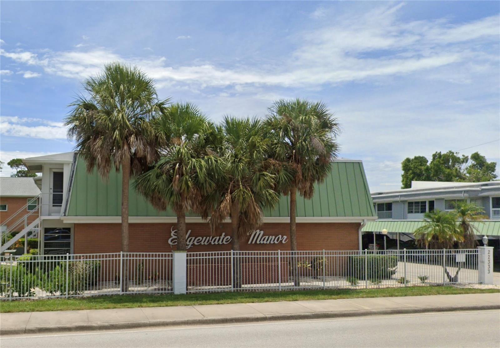 Image 34 of 44 For 22333 Edgewater Drive C2