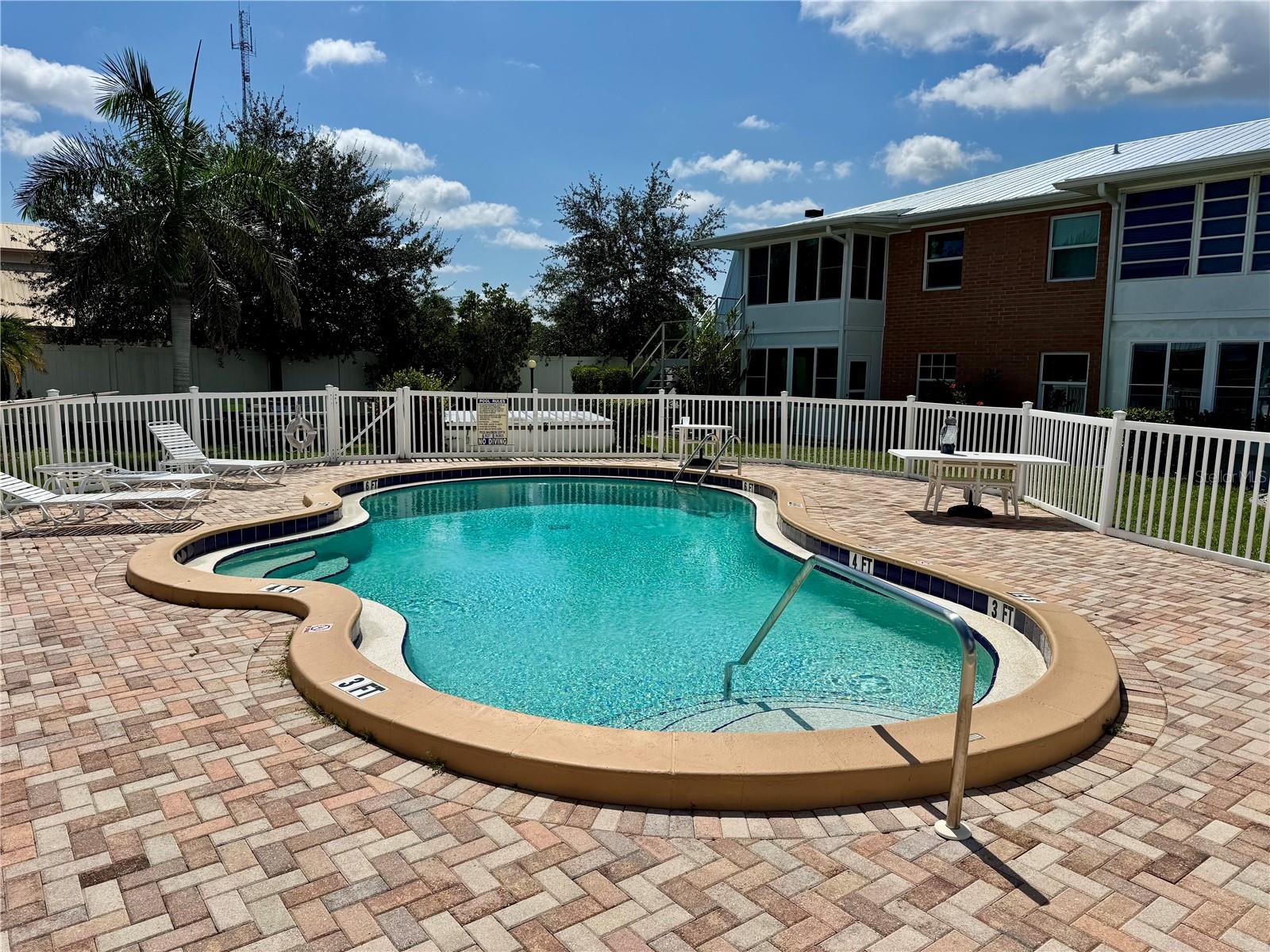 Image 4 of 44 For 22333 Edgewater Drive C2