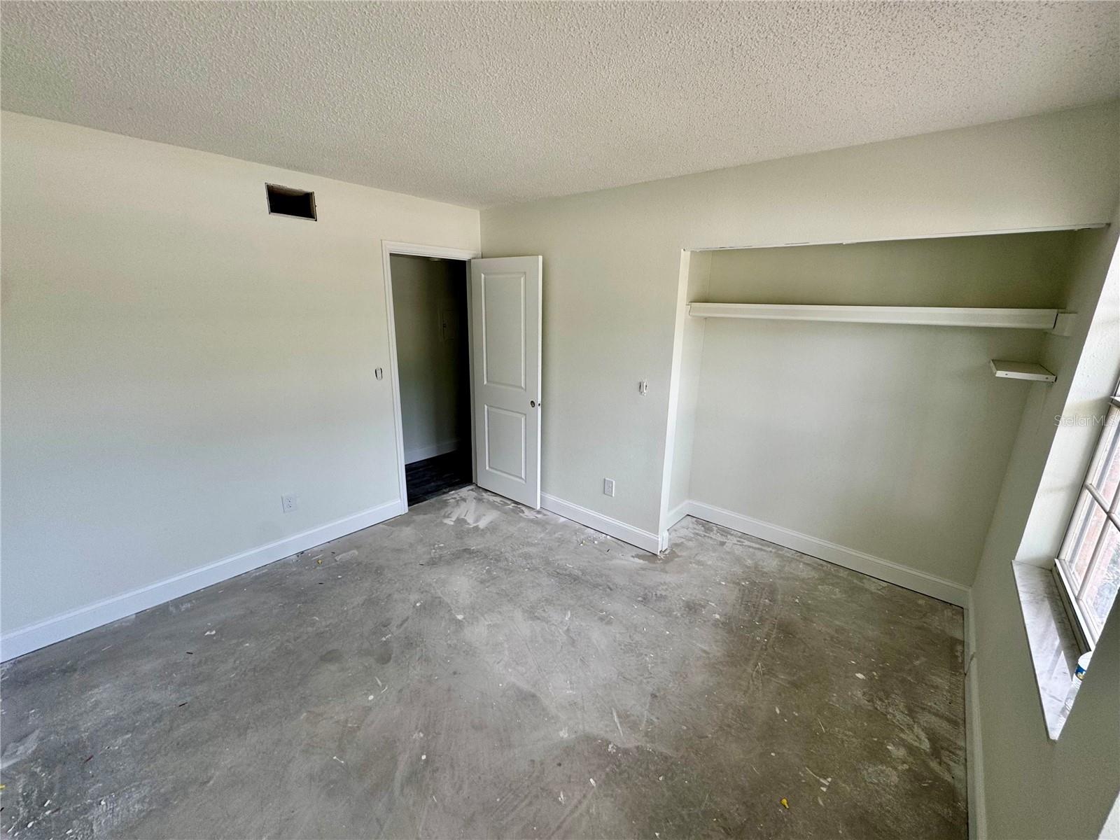 Image 9 of 44 For 22333 Edgewater Drive C2