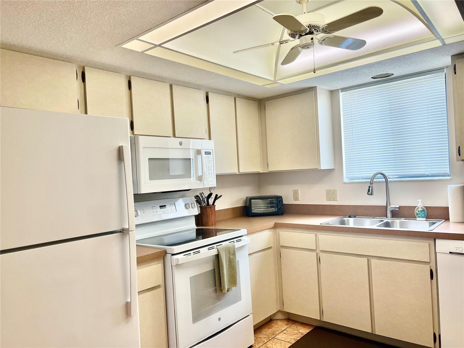 Image 14 of 43 For 801 Islamorada Boulevard 26c